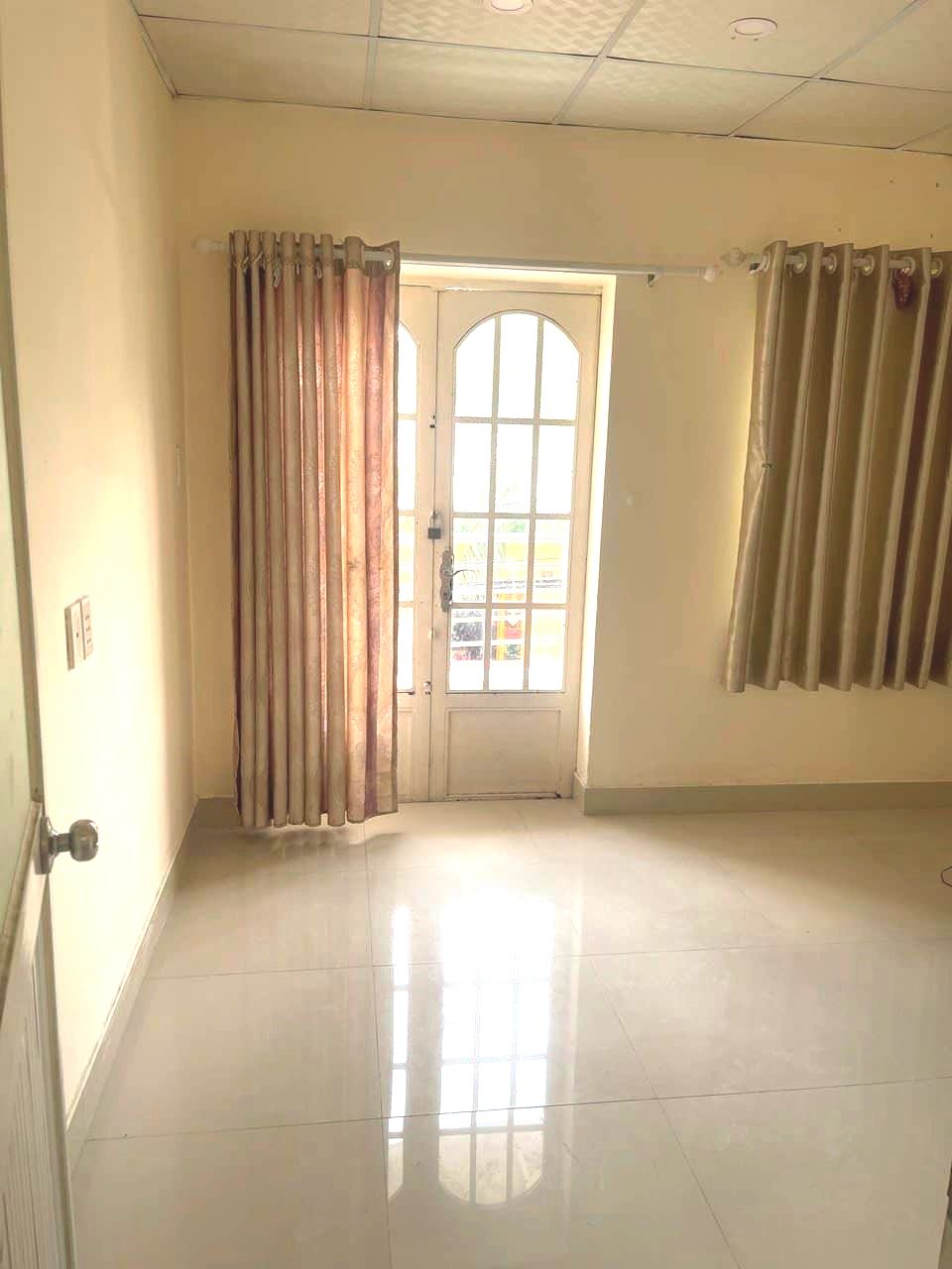 Bán nhà Phạm Thế Hiển, 39m2, 3 tầng, 4PN, KO QH, chỉ 3,3 tỷ có TL 0906.993.584